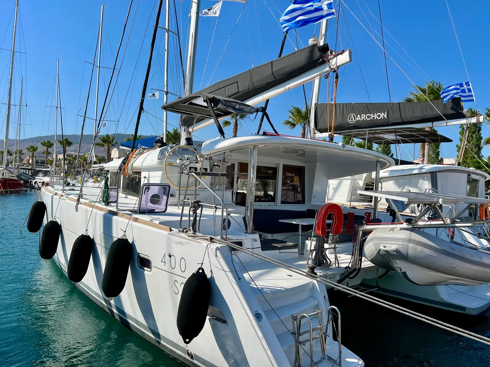 Cata Loca, Main image