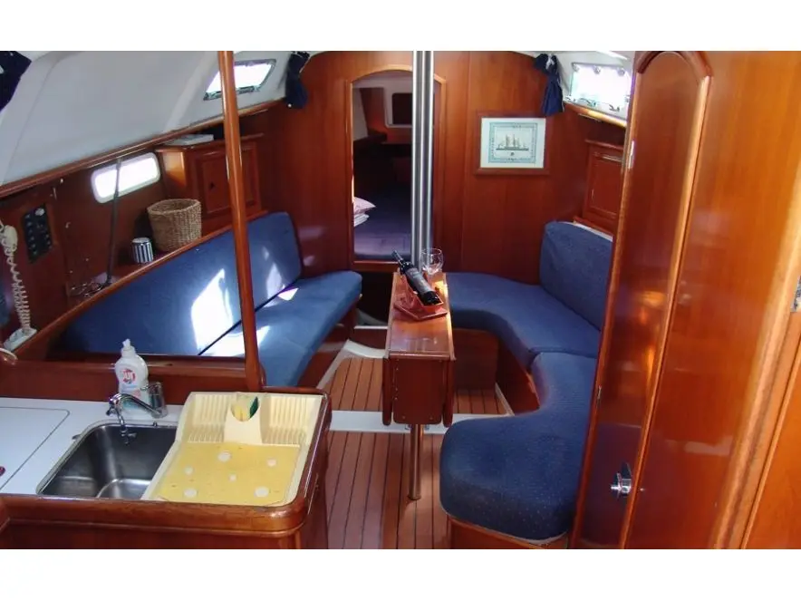 Martha, Interior image
