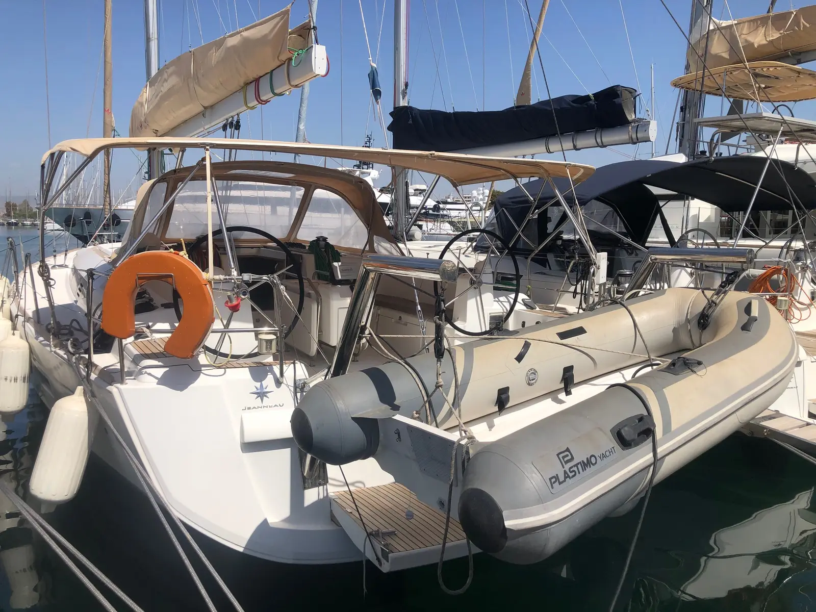 Lucky Slot - (A/C - Generator - Refit 2024), photograph 7