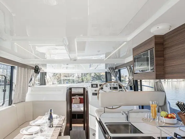 Liberty - Luxury 11, Interior image