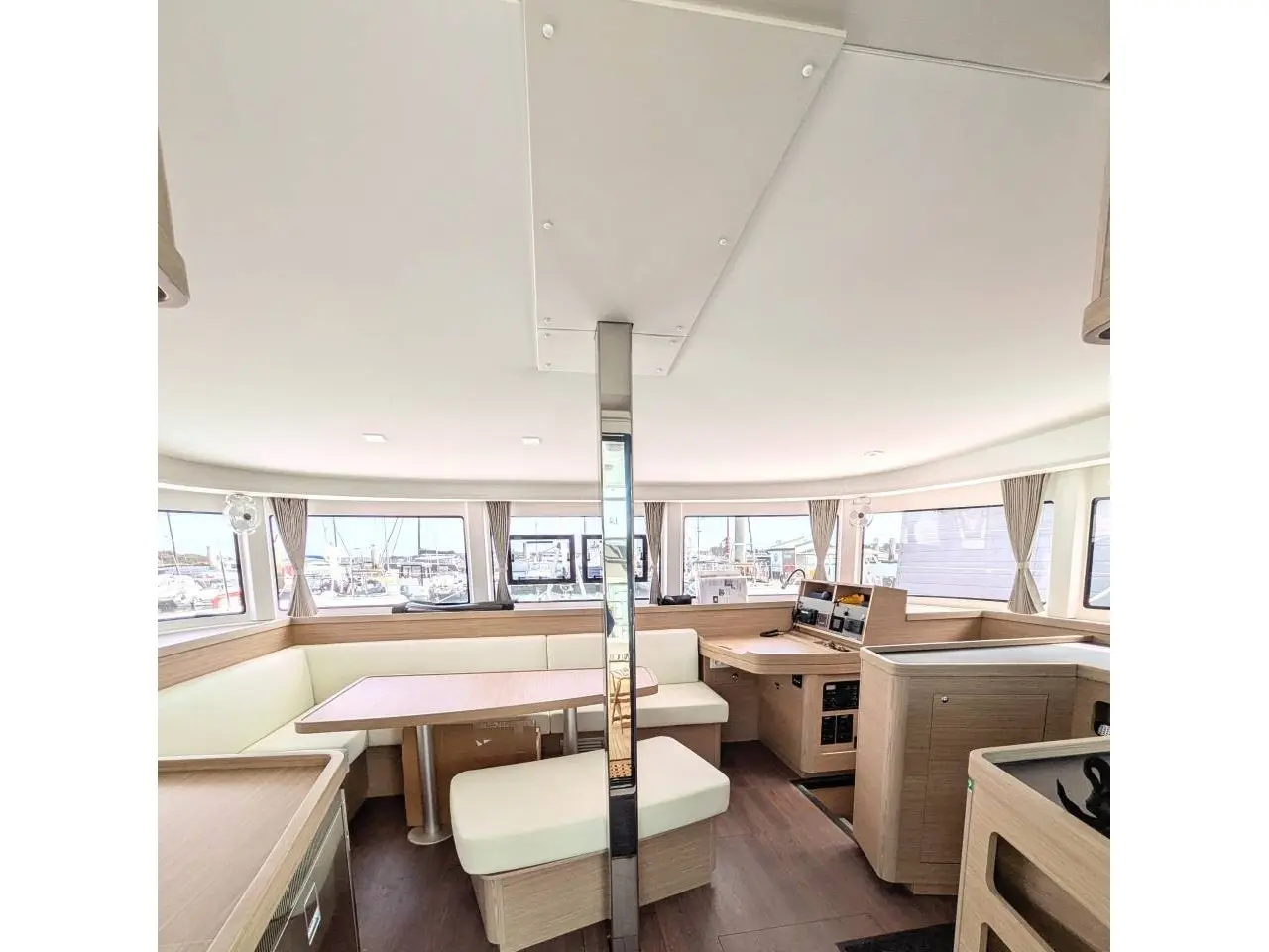 Zannannan, Interior image