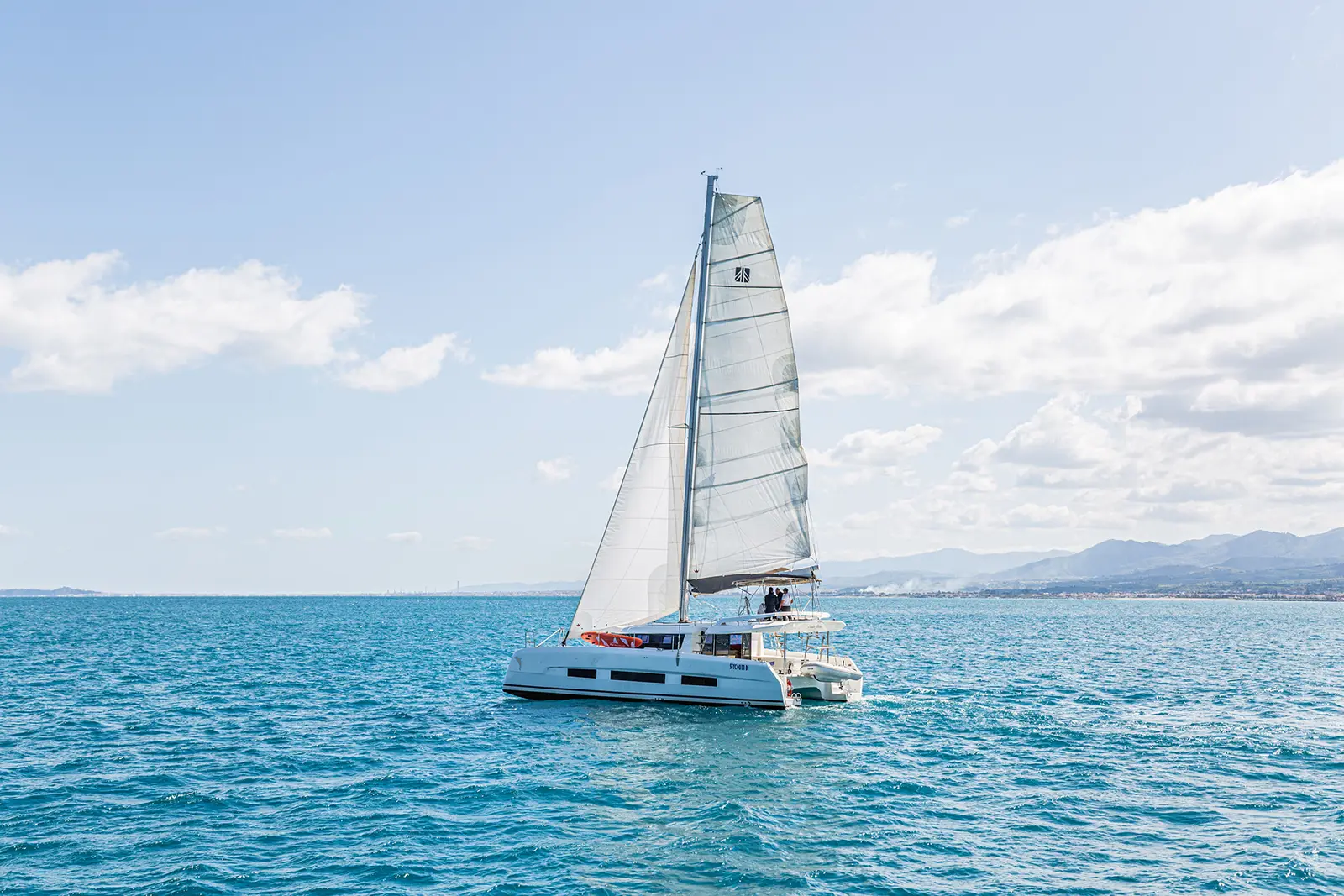 Oblivion Planet, Dufour Catamaran 48