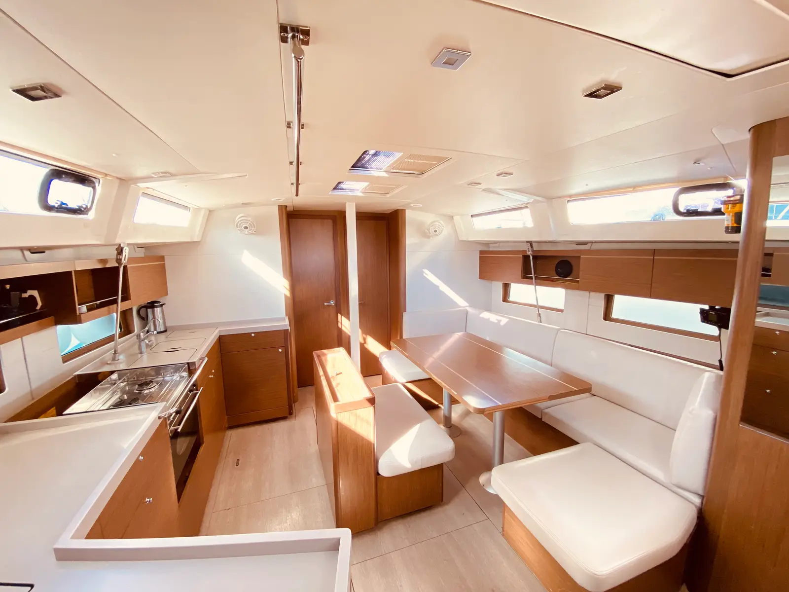 Marbella (Pax 12) , Interior image