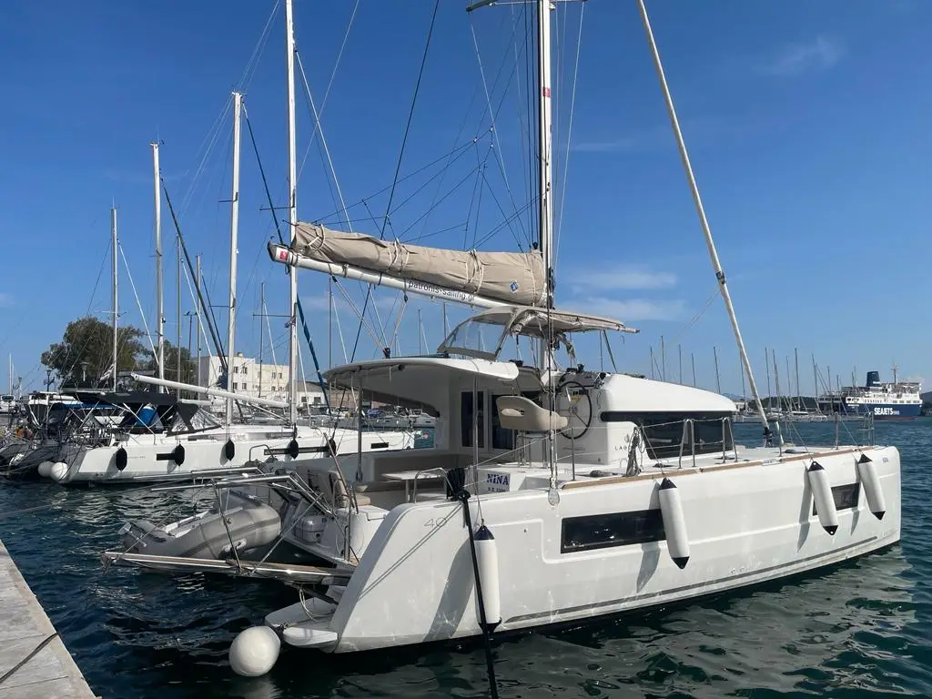Nina (A/C, Gen 10KWA, watermaker, electric winch), foto 3