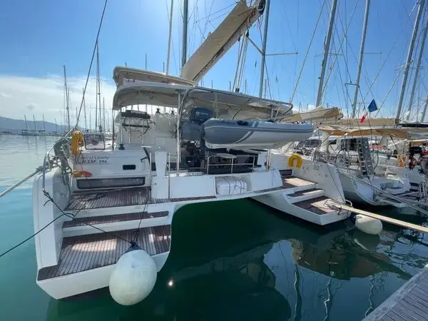 Art of Liberty, Lagoon 42