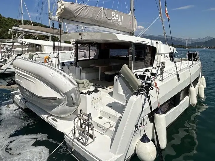 BAY BREEZE V, Bali Catsmart
