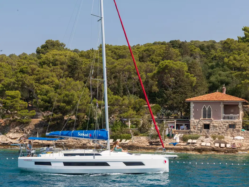 Sunsail 44.4 Premium Plus, Main image
