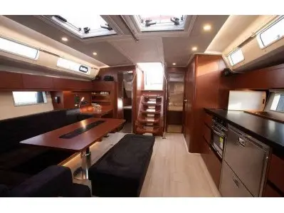Medusa II, Interior image