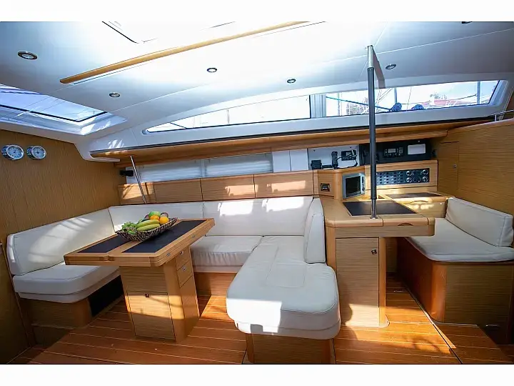 Jeanneau 57 2010, Interior image