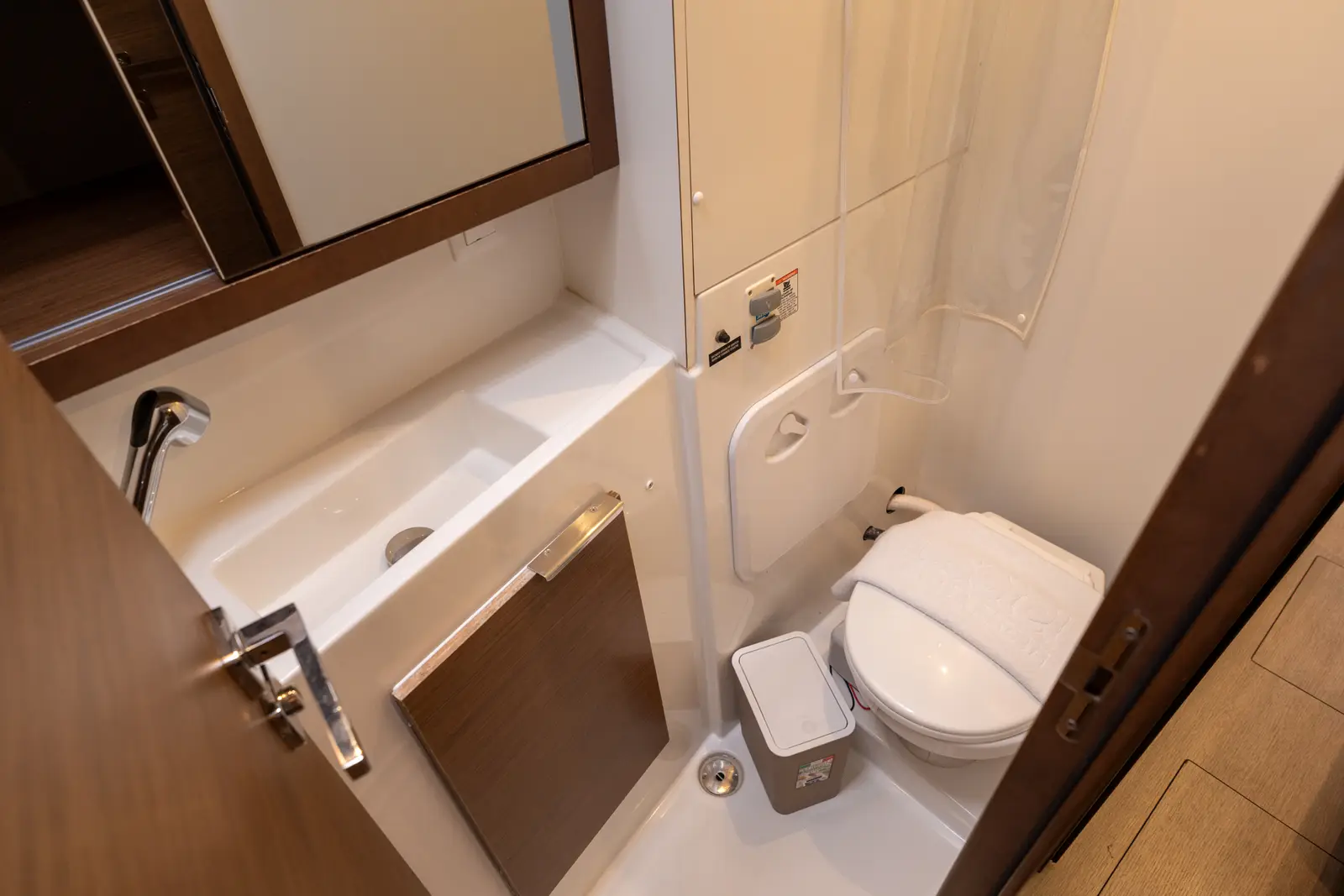 Mascalzone Lametino - Standard line, Toilet