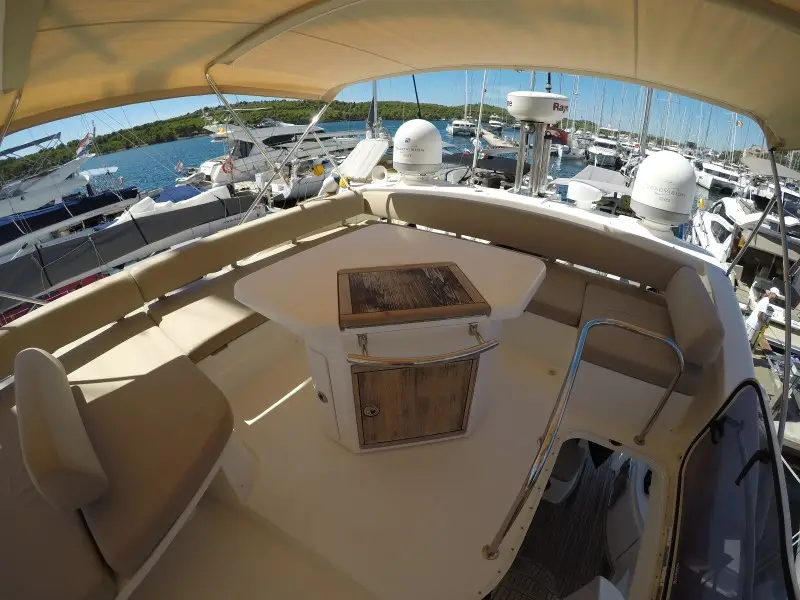 LUMA, Azimut 47 Fly