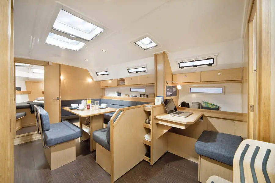 Stribog, Interior image