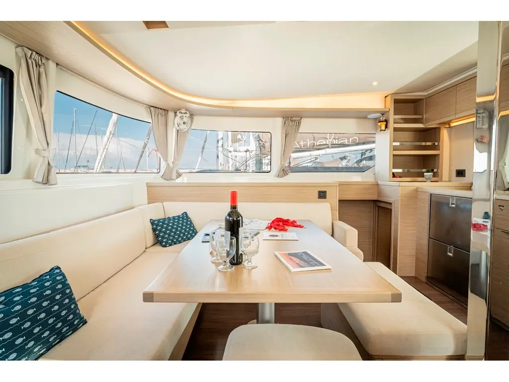 AMALIA, Interior image