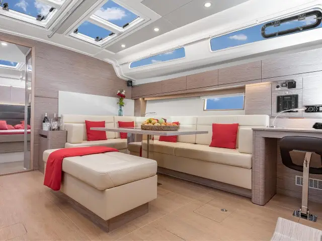 AF-H508, Interior image