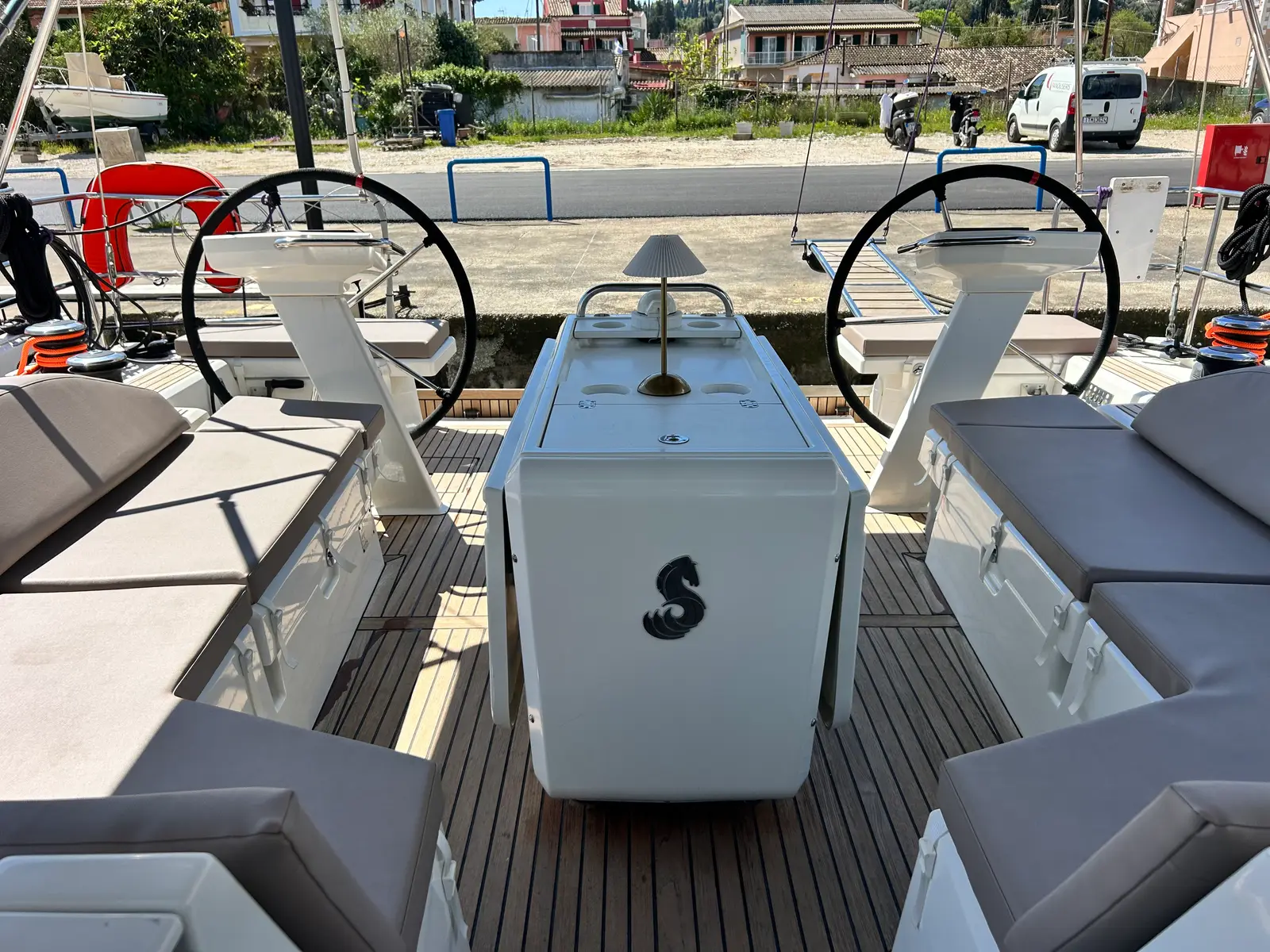 Barracuda (Refit 2026 - A/C - Generator - Electric Heads - 12 Pax), foto 8