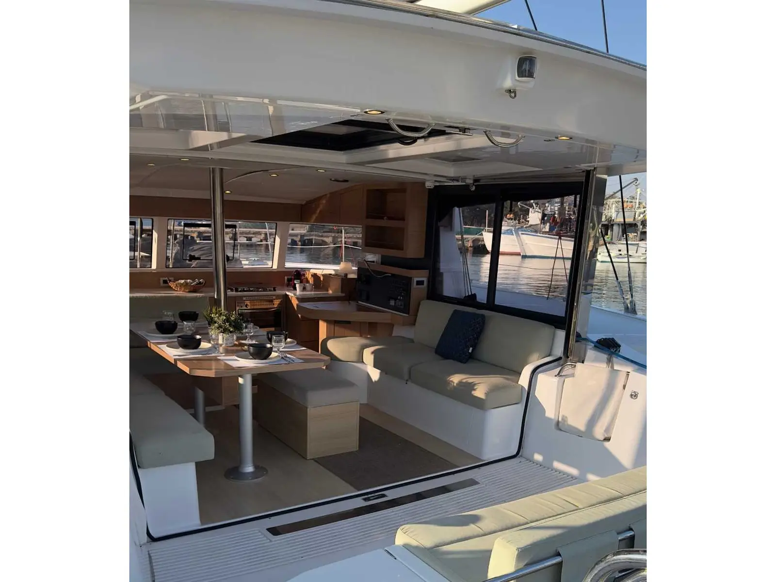 Northcat 38, Interior image