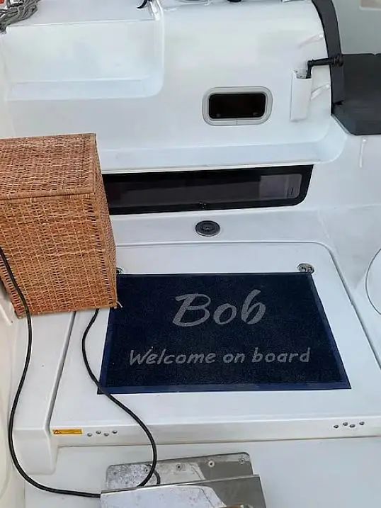 BOB, photograph 11