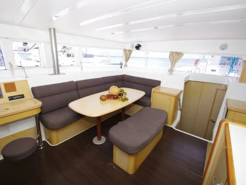 Marimar, Interior image