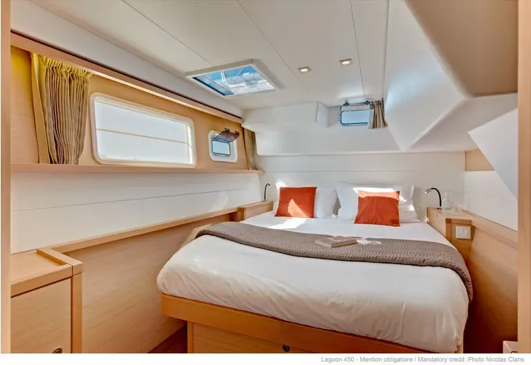 Baccarat - (A/C - Generator - Refit 2021), photograph 8