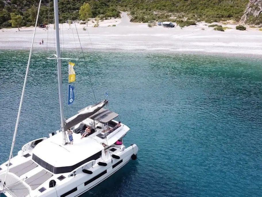 Blue Horizon - Skippered, Main image