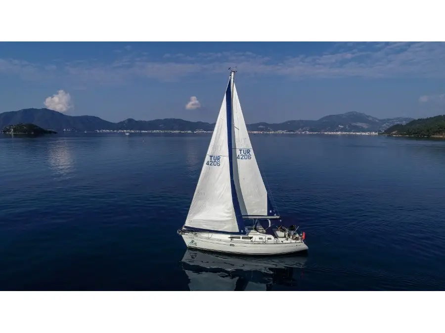 Kacamak, Sun Odyssey 37