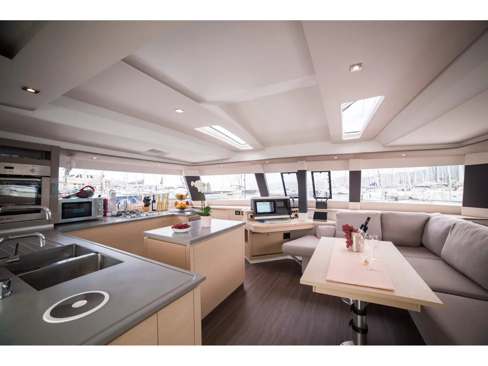 Princess Aphrodite, Interior image