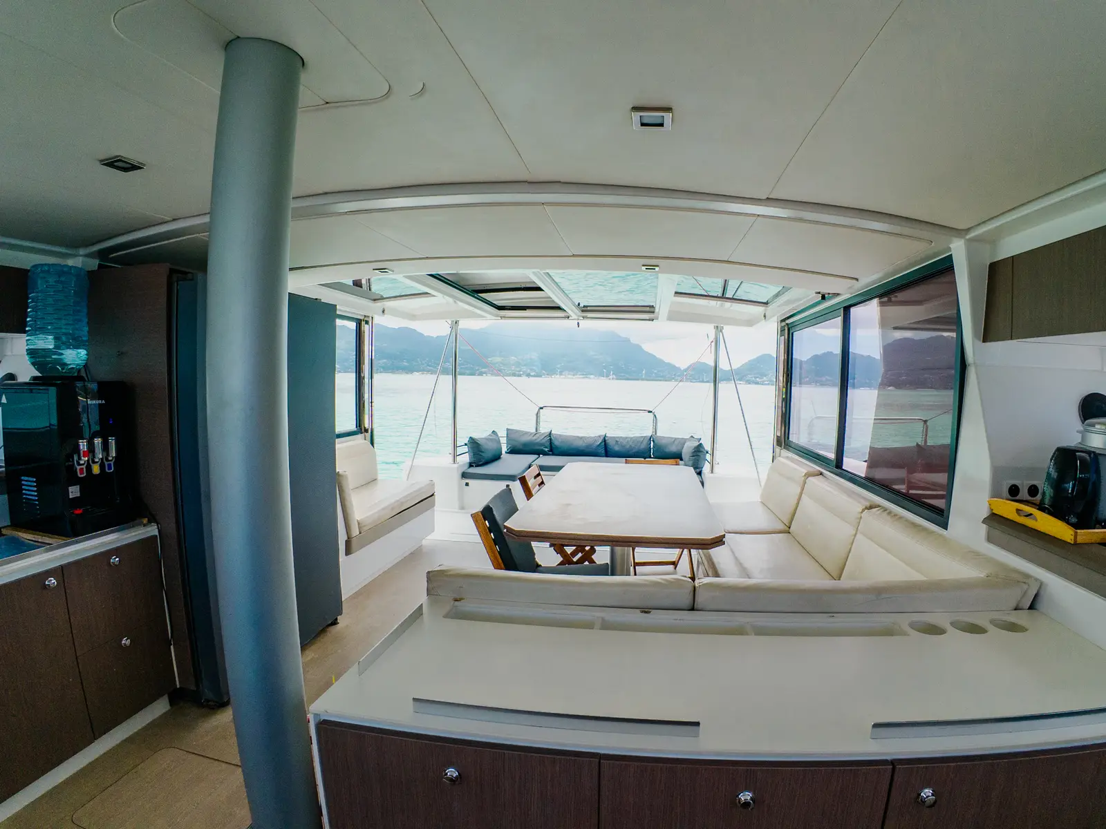 Antares, Interior image