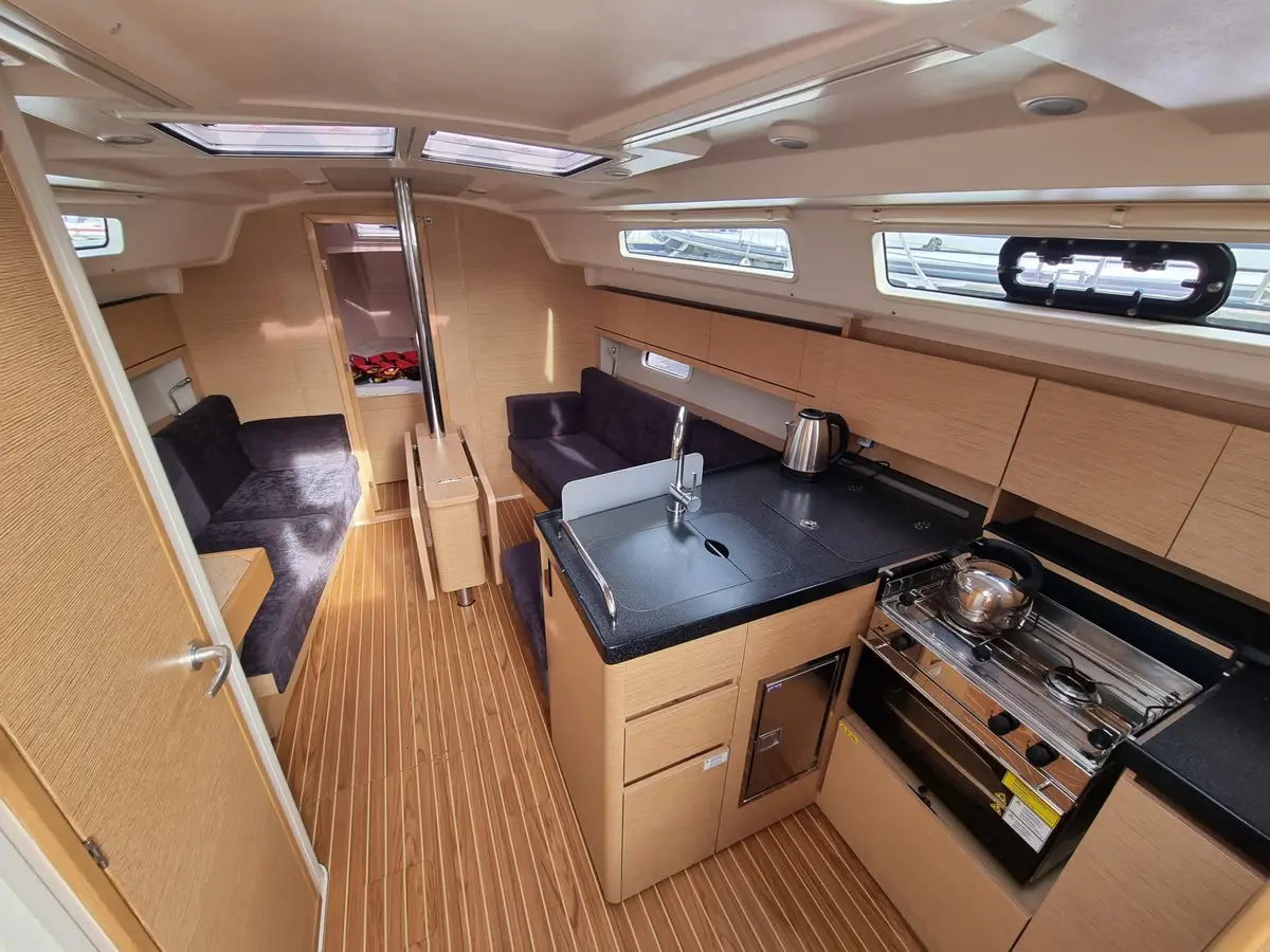 First Wind, Interior image