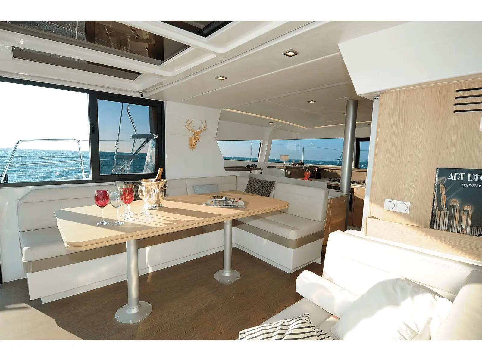 Jane, Interior image