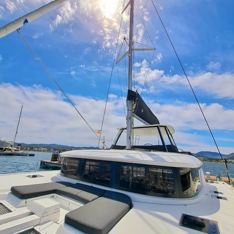 Silver Elli, Mast + Sun Deck