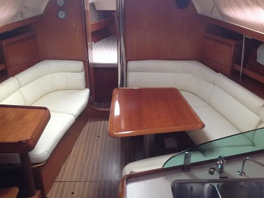 NAIAS, Interior image