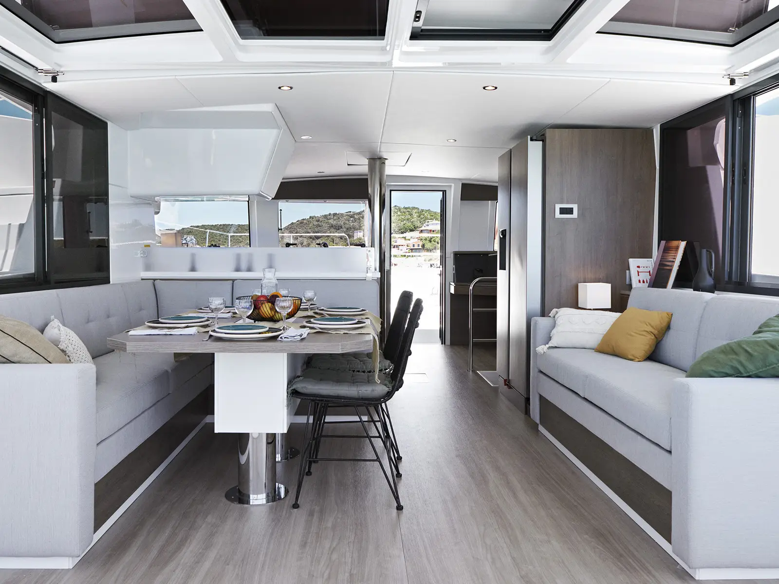Maritina, Interior image