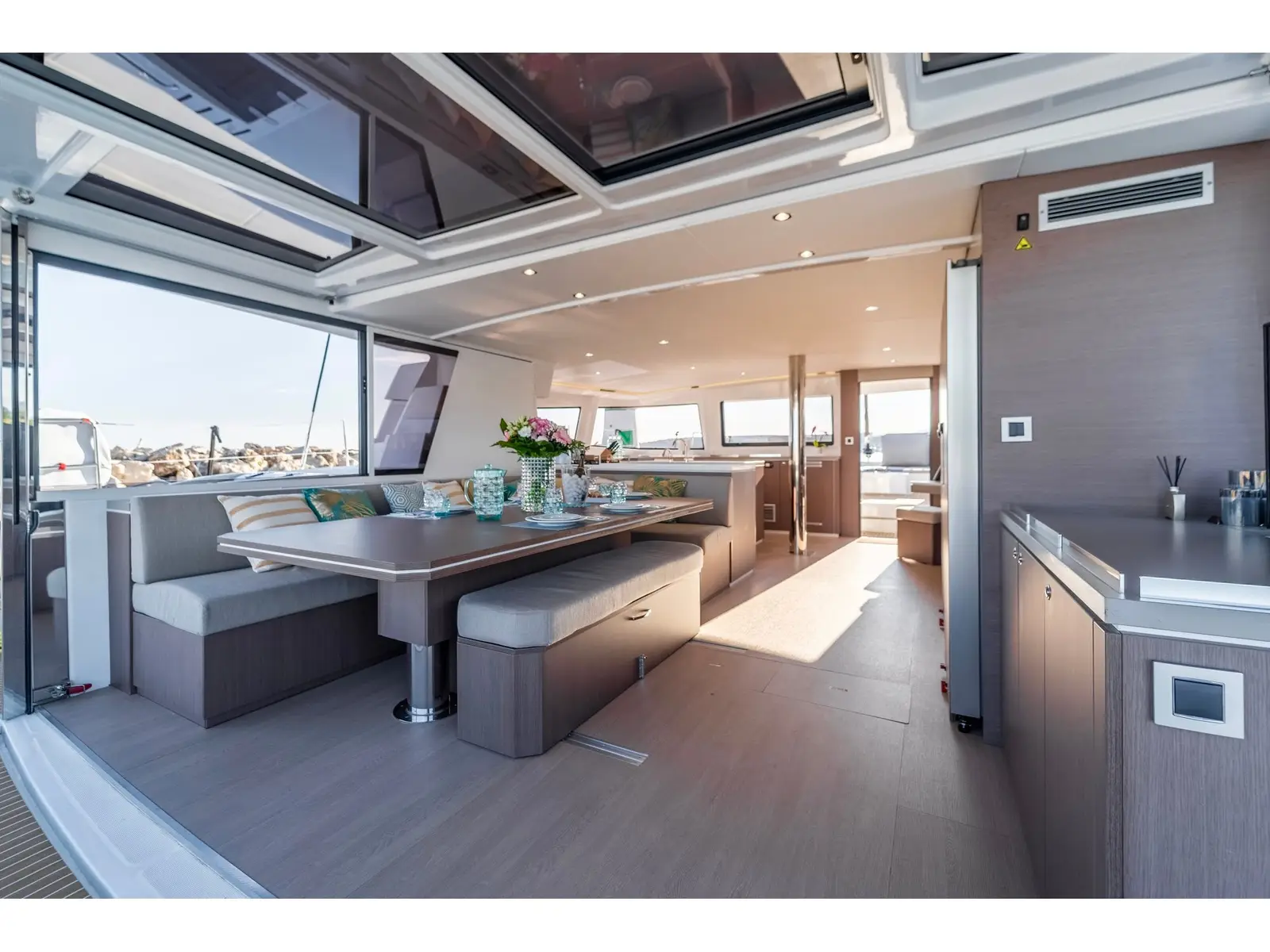 Signature Vision (2022), Interior image