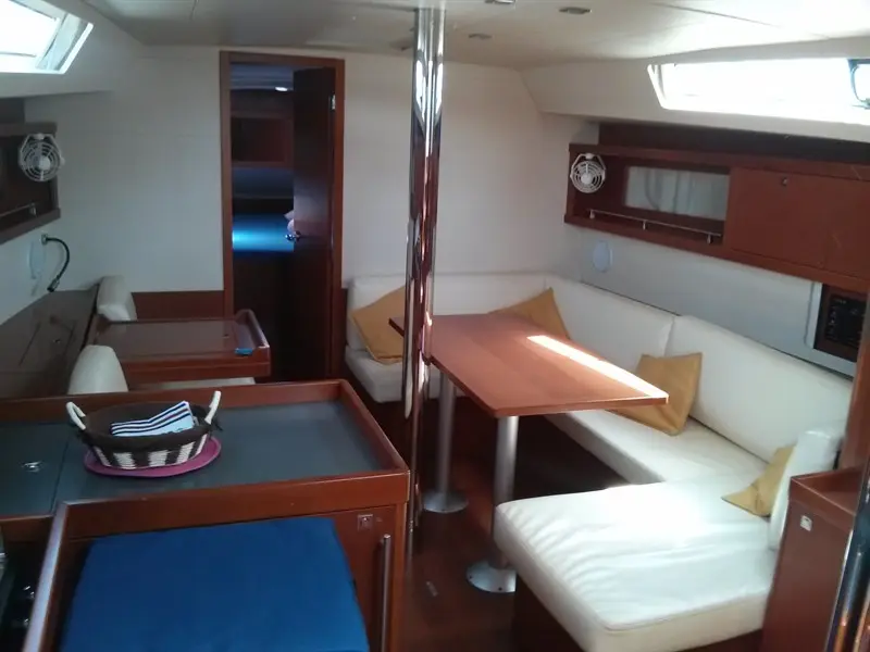 Warrior, Interior image