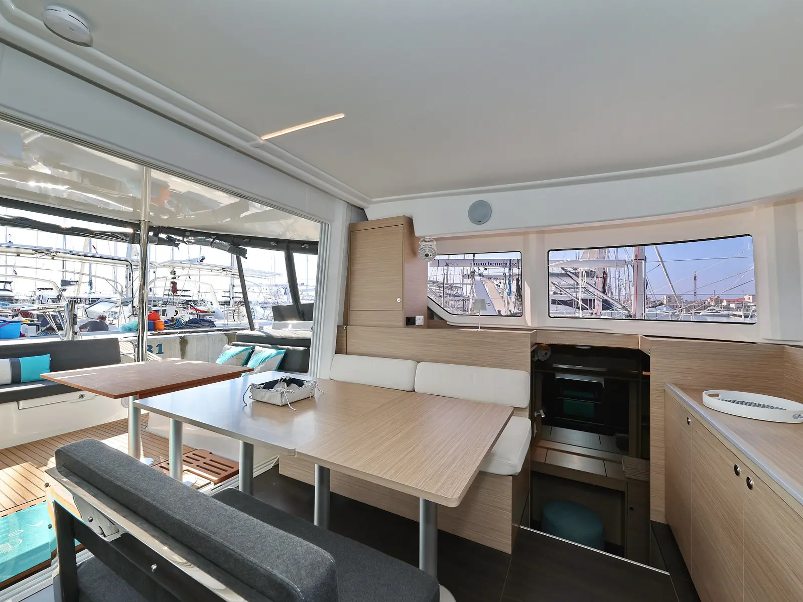 NAMI, Interior image