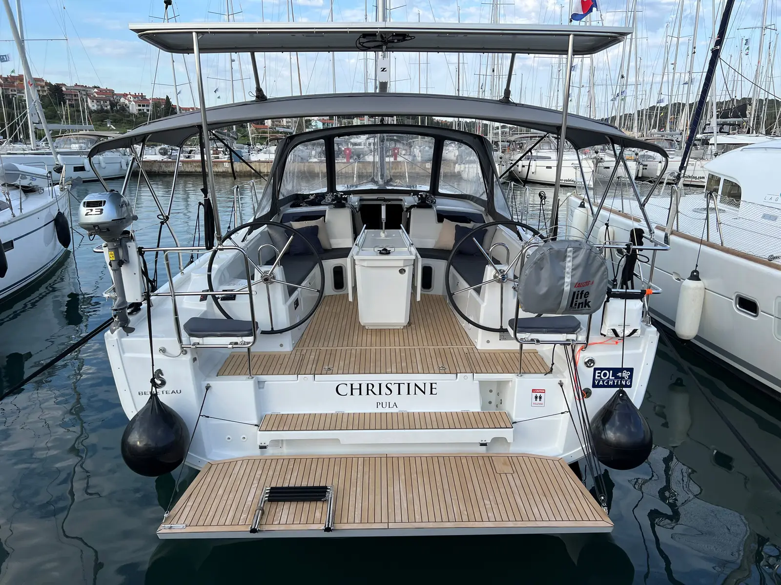 Christine, photograph 3