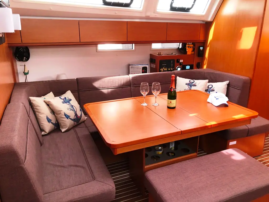 Michael Bavaria 46 Cruiser, photograph 20