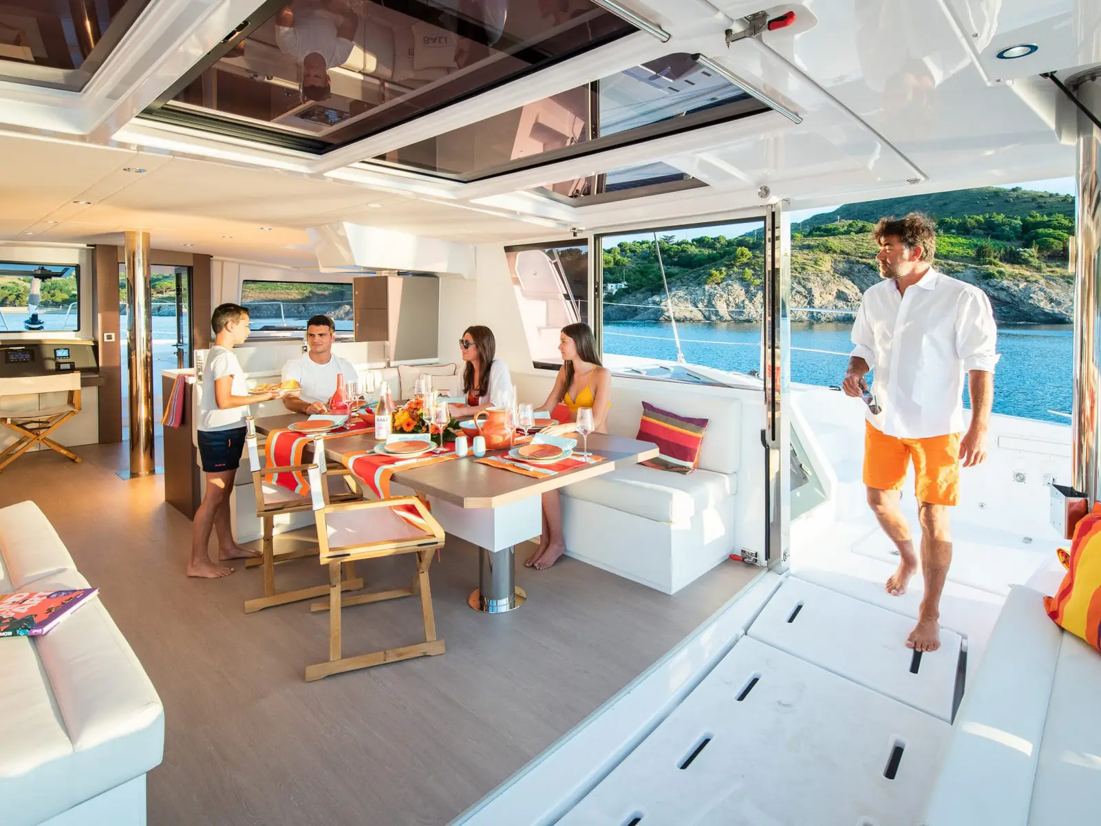 Sea pearl, Interior image