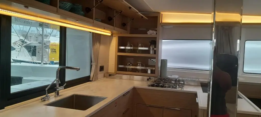 Venus, KItchen 1