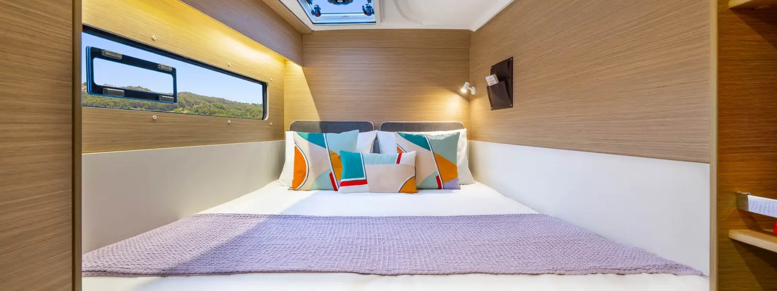 BLUE HORIZON, photograph 20