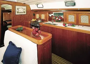 Tetina, Interior image