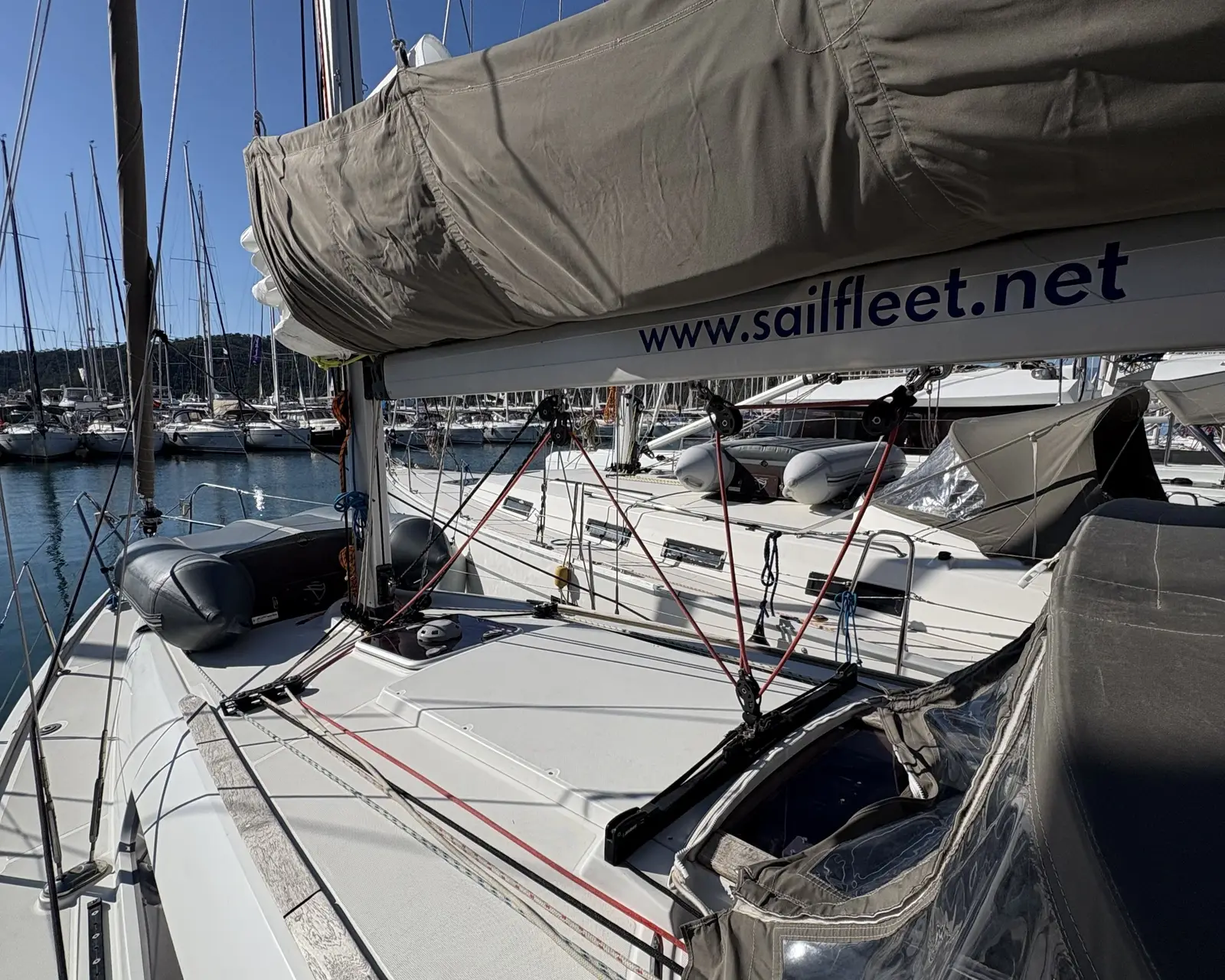 Sail Mira, photograph 7
