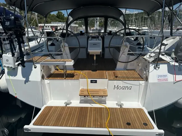 MOANA, Bavaria C42