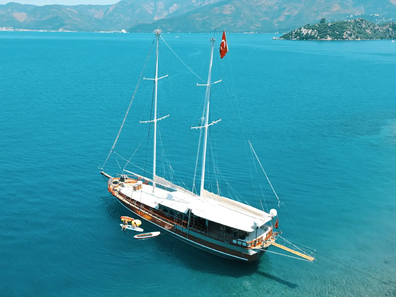 Yuksel Deniz, Main image