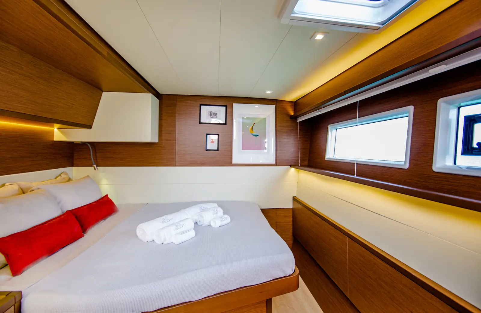 ELVIRA 52, photograph 15