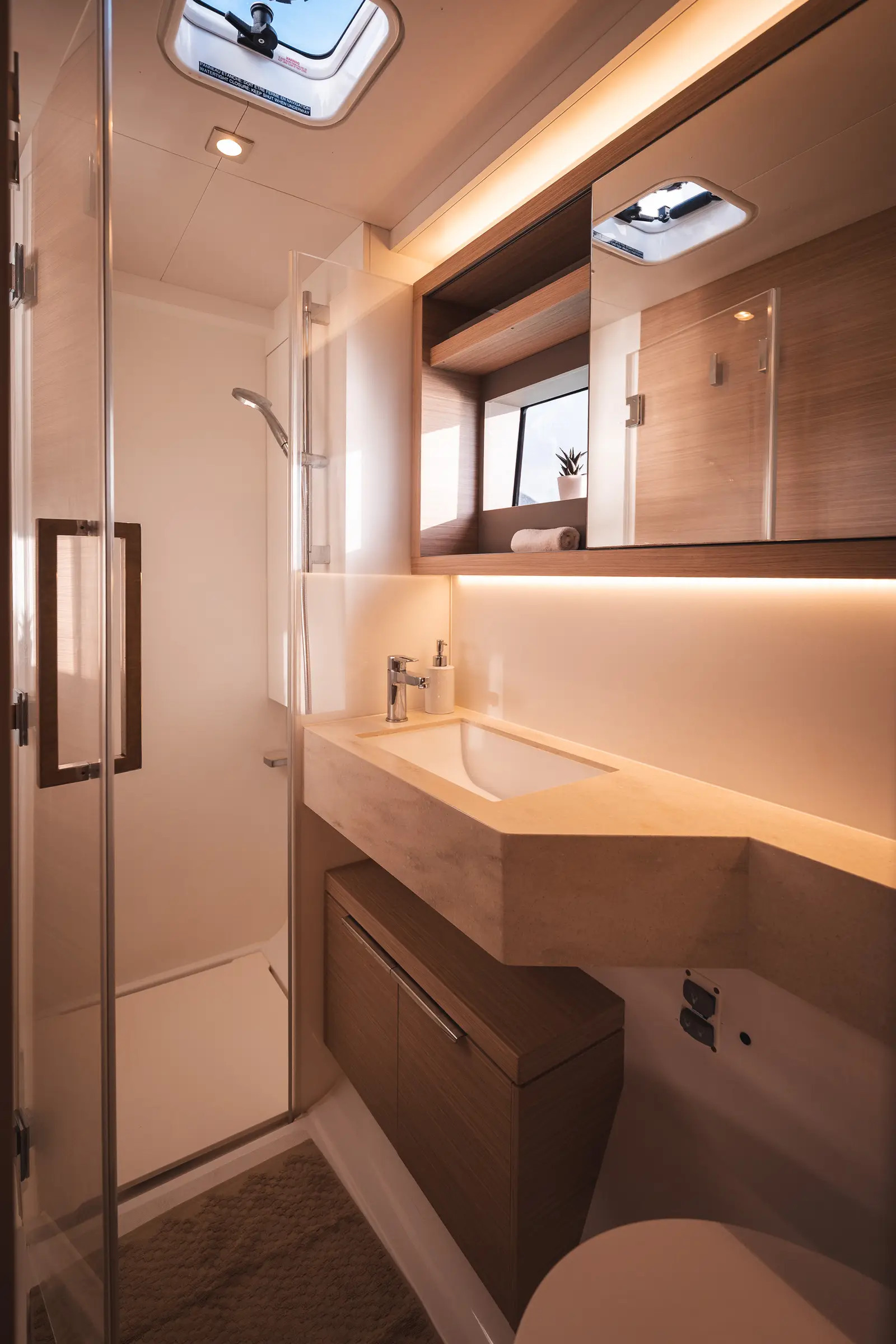 Premium, photograph 20
