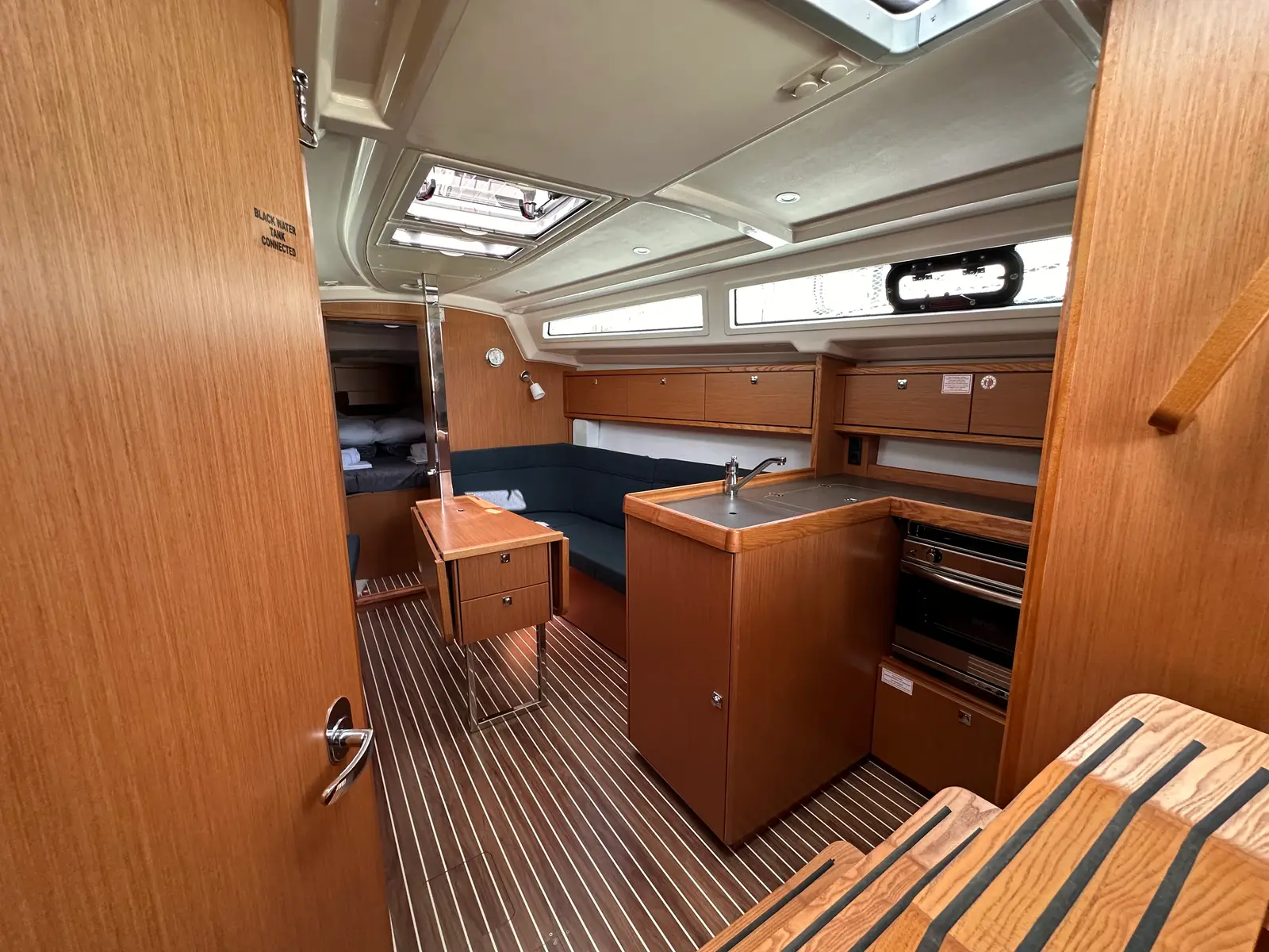 S/Y Celestia, photograph 10