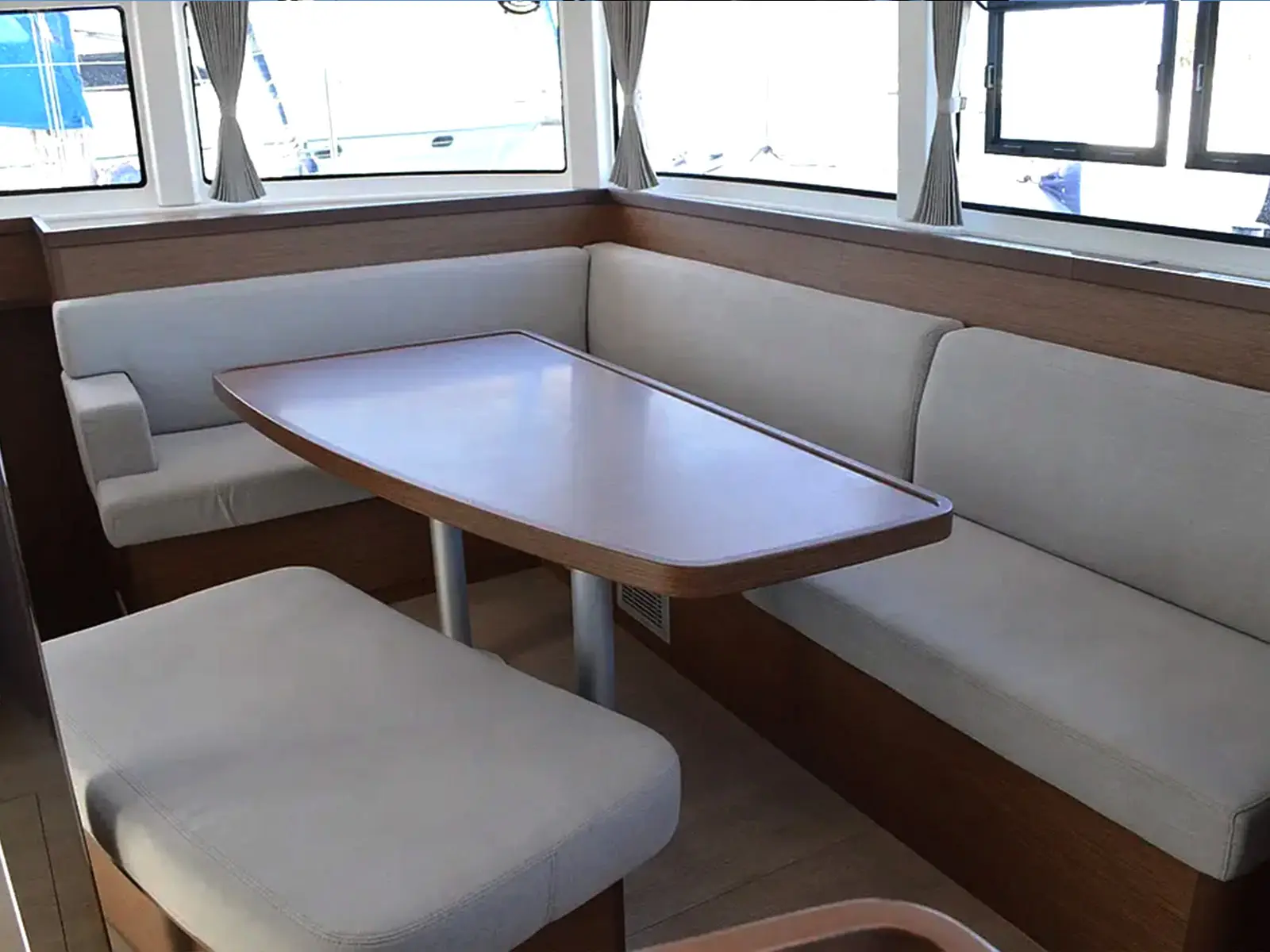 Fantasea, Interior image