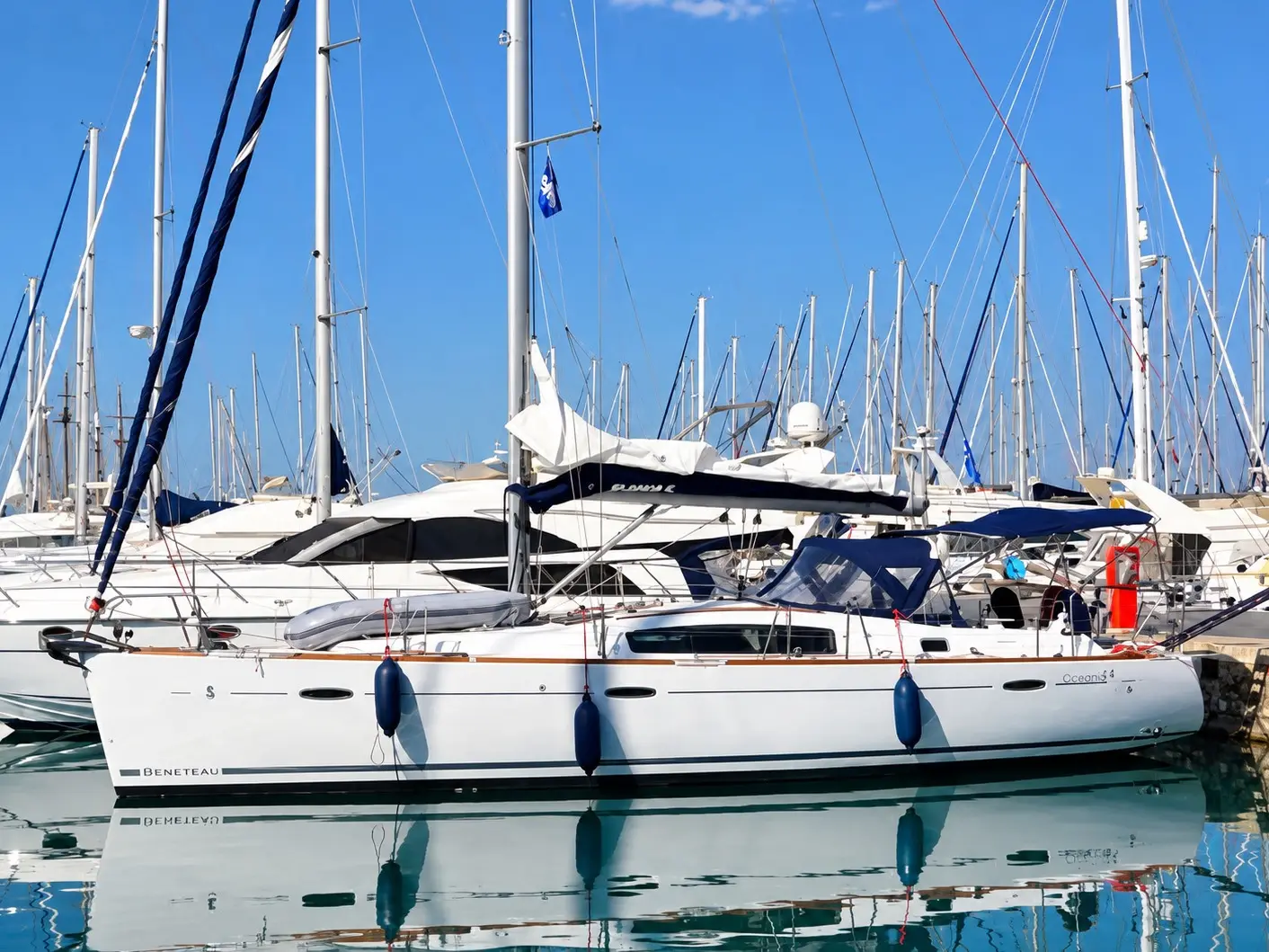 Konstantinos, Main image