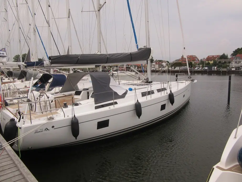Seven, Main image
